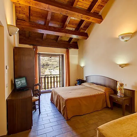 Ginepro D'abruzzo Hotel *