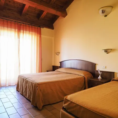 Ginepro D'abruzzo Hotel *